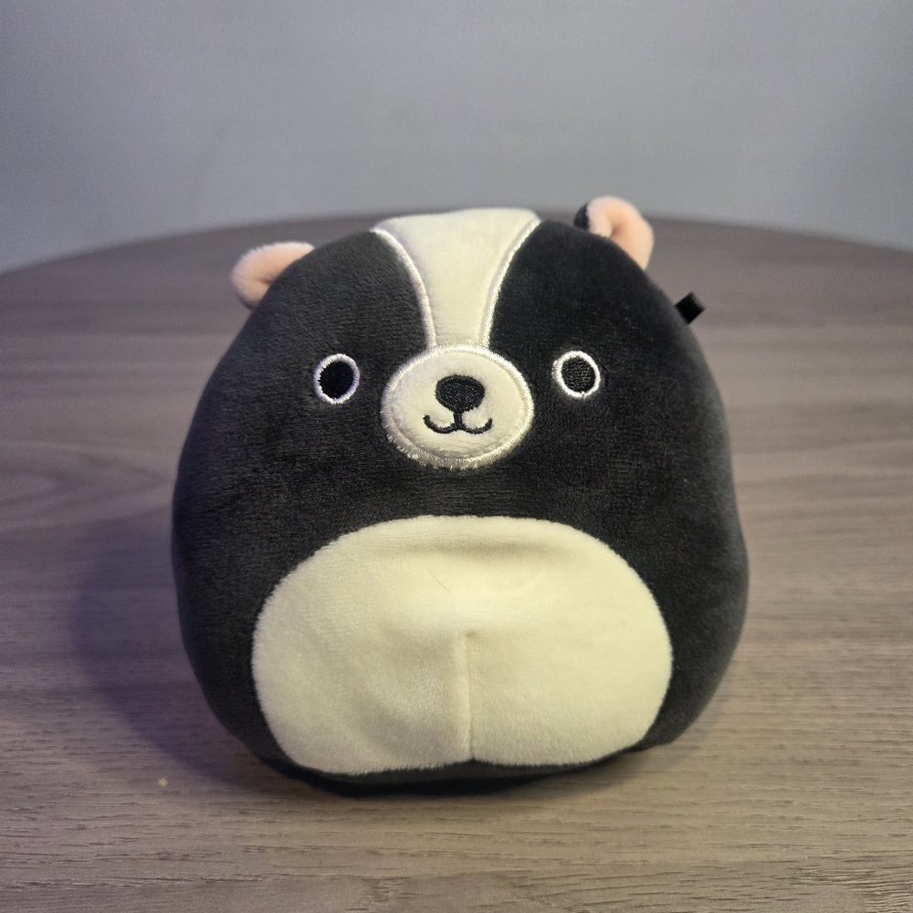 NWOT Squishmallows 5-Inch Skyler the Skunk Plush Toy Official Kellytoy EUC